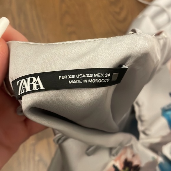 Satin midi slit dress - Picture 4 of 4